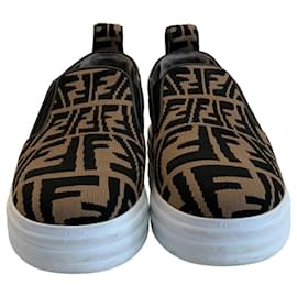 Fendi-Sneakers-Brown