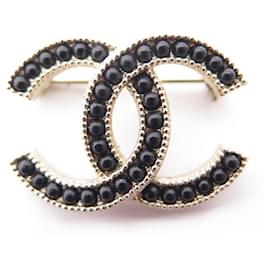 Chanel-NUOVA SPILLA CHANEL LOGO CC E PERLE NERE IN METALLO ORO SPILLA DORATA-D'oro