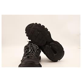 Balenciaga-Balenciaga Track Sneakers in Black Polyurethane_test-Black