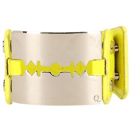 Pulsera Alexander McQueen Razor Blade en cuero amarillo Amarillo
