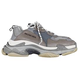Balenciaga-Balenciaga Triple S Sneakers in Grey Polyester-Grey