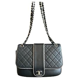 Chanel-bolso de hombro atemporal/Classique-Negro