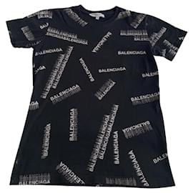 Problema sostén Humanista Camisetas Balenciaga occasione - Joli Closet