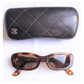 Chanel-Tortoiseshell sunglasses - Year 2000 - Small Model 5011-Brown,Golden,Hazelnut,Chestnut,Light brown,Chocolate,Dark brown