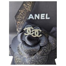 Chanel-CC 12C Logo Classic Crystal Silver Hardware Boucles d'oreilles étiquette de boîte-Argenté