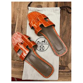Hermès-Crocodile Oran Sandals-Orange