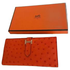 Hermès-Nouveau portefeuille en cuir d'autruche Hermes Bearn-Orange
