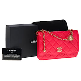 Chanel-Sublime Chanel Wallet On Chain shoulder bag (WOC) limited edition "Pear Crush" in red quilted leather-Red