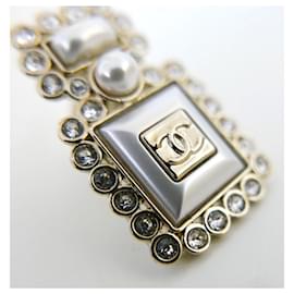 Chanel-CHANEL A21K Faux Pearl & Crystal CC Perfume Bottle Brooch Pin-Golden,Cream