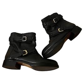 Chloé Biker Boots Black Grained Leather Black