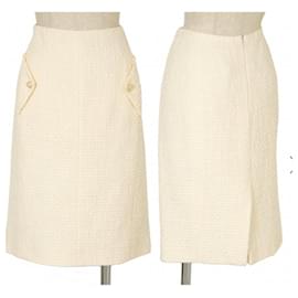 Chanel-Versatile Chanel 12P, 2012 Spring Ivory Cotton Skirt with 2 pockets and Pearl CC Buttons-Cream