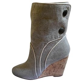 Botins Tila March Cinza Pele e Lona Cinza