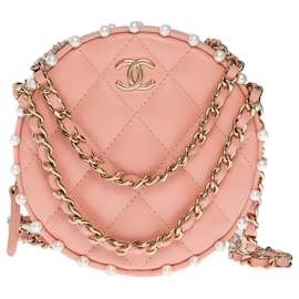 Chanel-Rare Chanel "Round on Earth" shoulder bag in pink quilted calf leather edged with fancy pearls-Pink