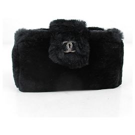 *Bolsa Chanel como nova linda preta Preto
