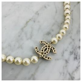Chanel-Faux Pearl CC Station Necklace-White