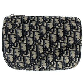 Dior-Sattel Grau