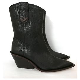 Fendi Black Leather Cowboy Boots Black