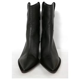 Fendi-Fendi Black Leather Cowboy Boots-Black