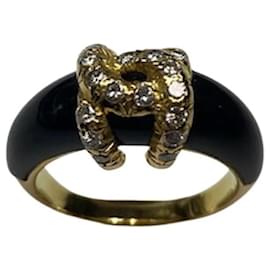 Cartier-Rings-Gold hardware
