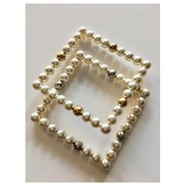 Chanel-Par de pulseras de perlas cuadradas-Dorado