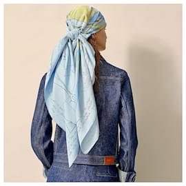 Hermès-HERMES: Lavado chal/carré 140 Camisa con corte Le Pégase d'Hermès-Multicolor