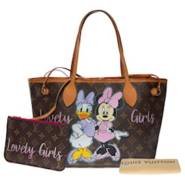 Louis Vuitton-The Neverfull PM tote bag combines timeless design and iconic details.-Brown