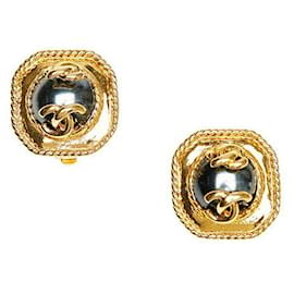 Chanel-Chanel CC Clip On Earrings-Golden