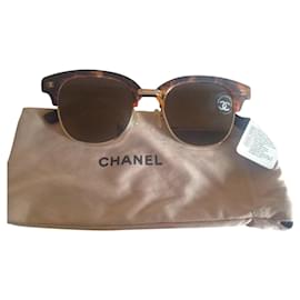 Chanel-Lunettes de soleil-Marron foncé
