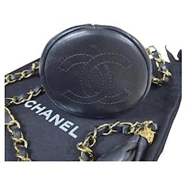 Chanel-CHANEL Black calf leather & Gold-Tone Metal Bucket Clutch-Black