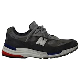 New Balance-New Balance 992 Sneakers in Grey Suede-Grey