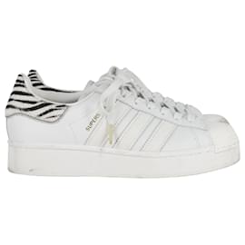 Autre Marque-Adidas Superstar Bold Sneakers mit Zebra-Print aus weißem Leder-Weiß