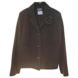 Chanel-Giacca uniforme Chanel con camelia e gruccia inclusa-Nero,Blu navy