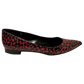 Saint Laurent Pariser Flats mit Herzmuster in Rot und Schwarz Schwarz Rot
