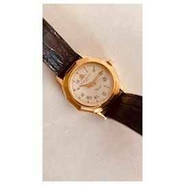 Montre bracelet femme Baume & Mercier vintage tout or - Bijouxbaume