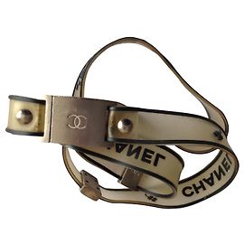 Chanel transparenter Kunststoffgürtel mit silberner Schnalle 85 cm Andere