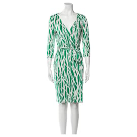 Diane Von Furstenberg-Vestido cruzado de seda New Julian de DvF, impresión limitada "Twig"-Blanco,Verde