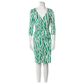 Diane Von Furstenberg DvF New Julian vestido envelope de seda, impressão limitada "Galho" Branco Verde