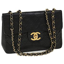 Chanel-CHANEL Bolsa tiracolo grande com forro matelassê pele de cordeiro preta CC Auth bs3702-Preto