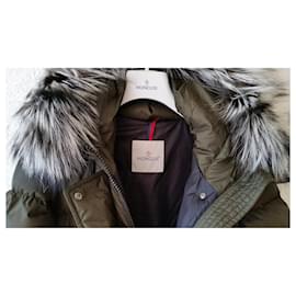 Moncler-PLUMÍFERO MONCLER APHROTY LARGO-Caqui