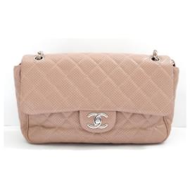Chanel-Chanel Beige Perforiertes Leder Classique Flap Bag-Beige