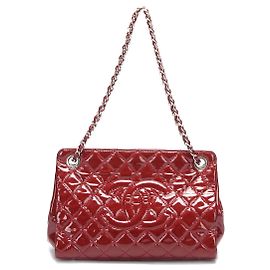 Chanel Bolso de piel de charol Roja