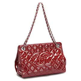 Chanel-Grand sac cabas en cuir verni-Rouge