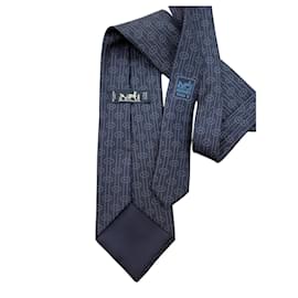 Hermès-Gravata Hermès de seda azul marinho com monograma-Azul,Azul marinho