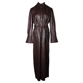Nanushka Dunkellila/pflaumenfarbenes Kleid/Mantel Lila