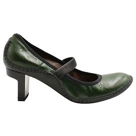 Marni Décolleté "Scarpa" a punta tonda in pelle verde Verde