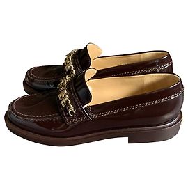 Mocasines Chanel Burdeos de Charol 37 Coñac