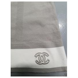 Chanel-Camiseta Chanel-Branco,Cinza