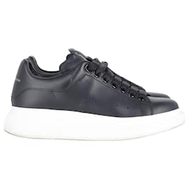 Alexander Mcqueen-Alexander McQueen Oversized Sneakers in Black Leather-Black
