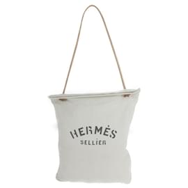 Hermès Aline Branco