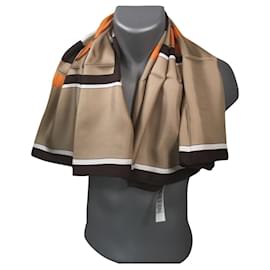 Burberry Silk scarves Grey ref.474375 - Joli Closet